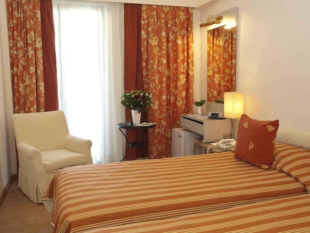 The Park Hotel Piraeus Luaran gambar